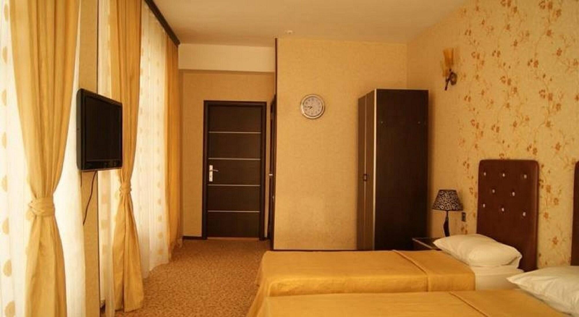 Avand Hotel Баку Екстер'єр фото