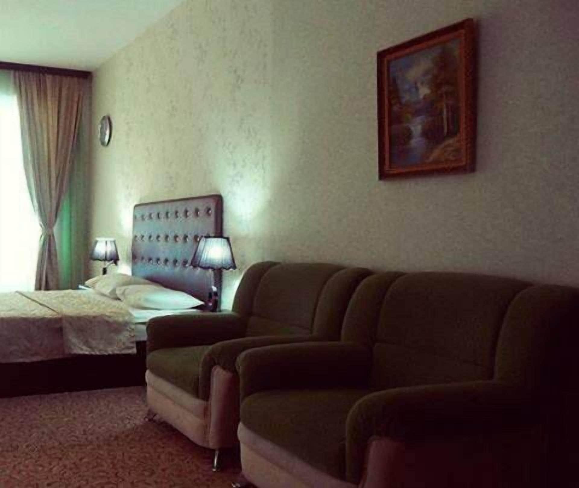 Avand Hotel Баку Екстер'єр фото