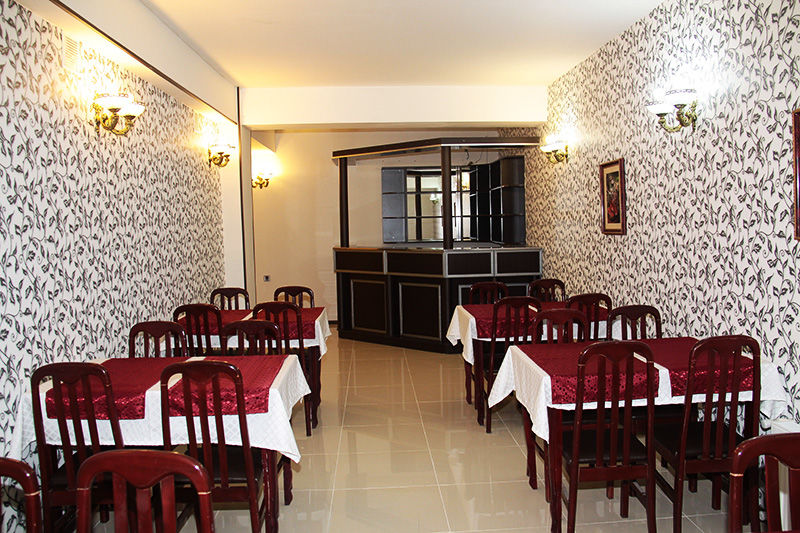 Avand Hotel Баку Екстер'єр фото