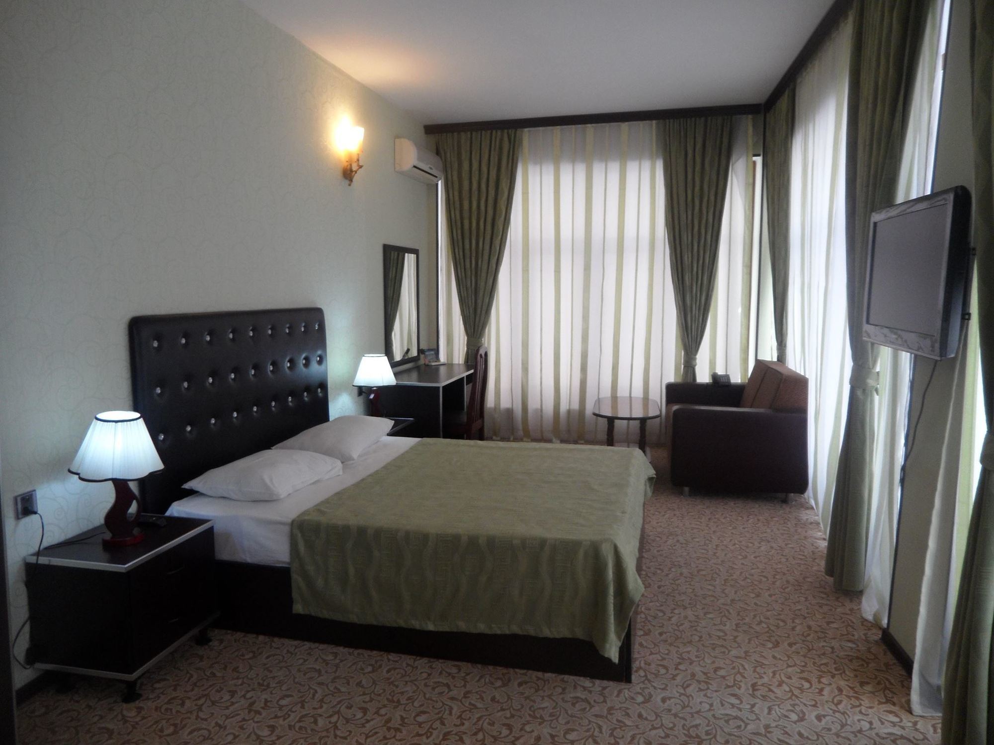 Avand Hotel Баку Екстер'єр фото